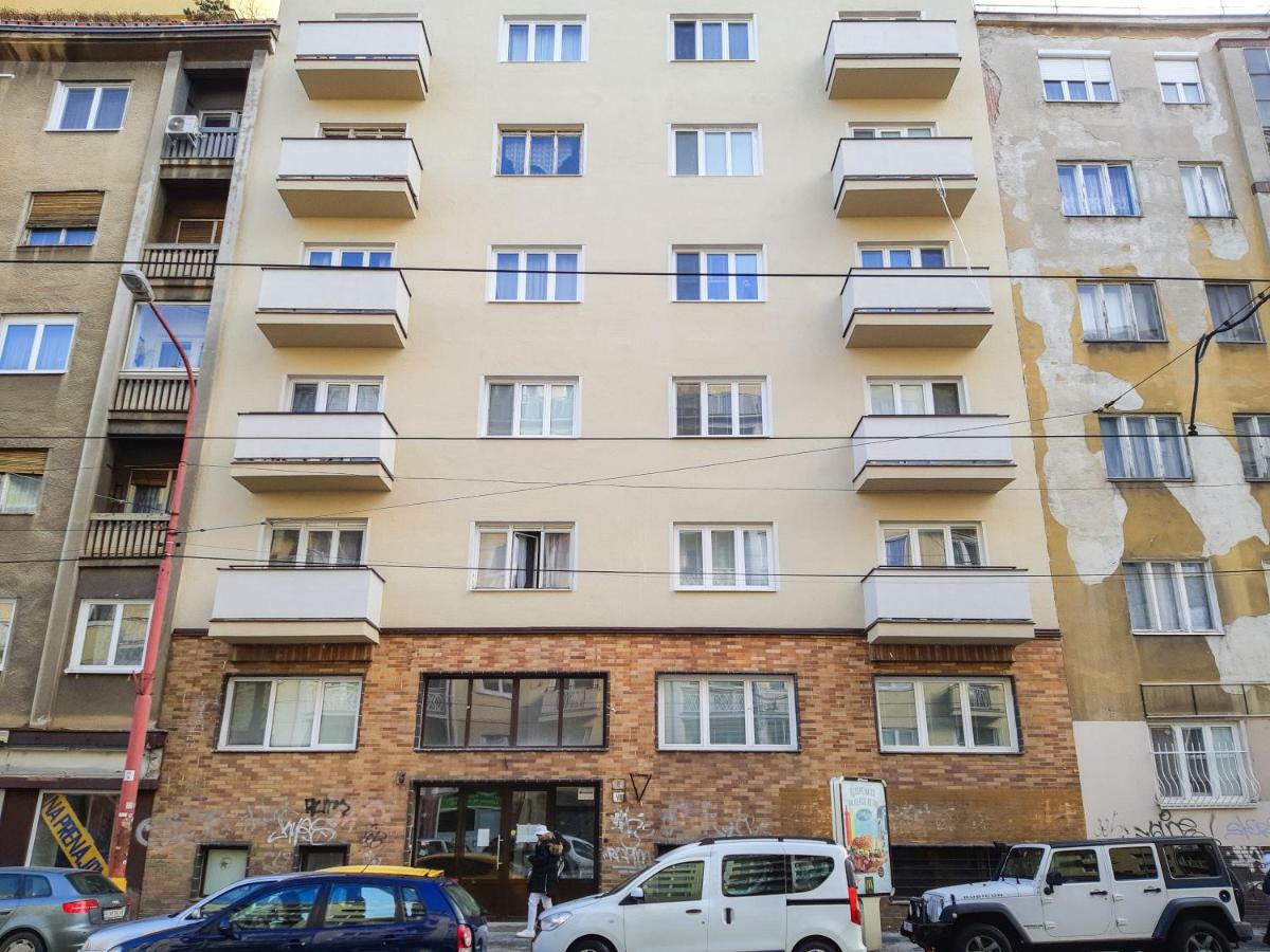 Central apartments by Kovee Bratislava Buitenkant foto