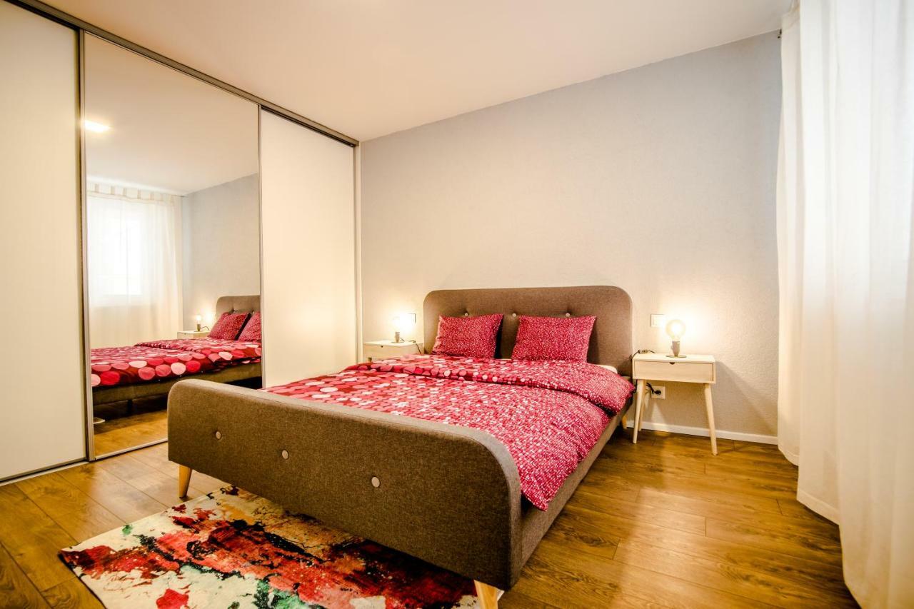 Central apartments by Kovee Bratislava Buitenkant foto