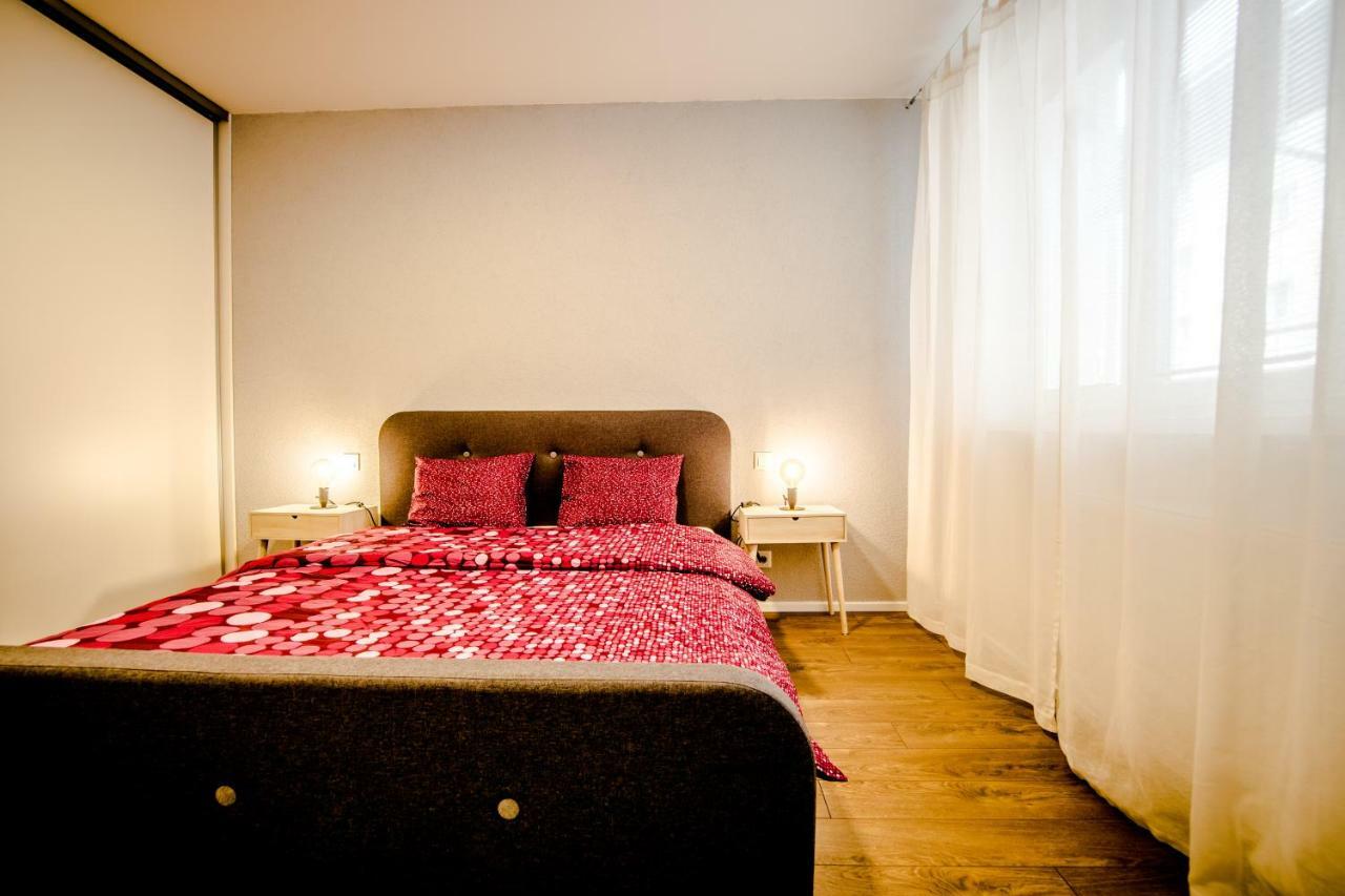 Central apartments by Kovee Bratislava Buitenkant foto